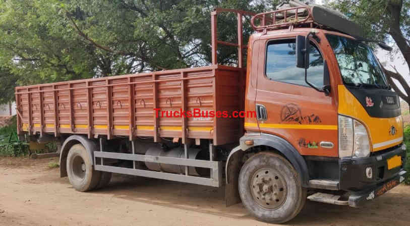 Tata 1412 Images